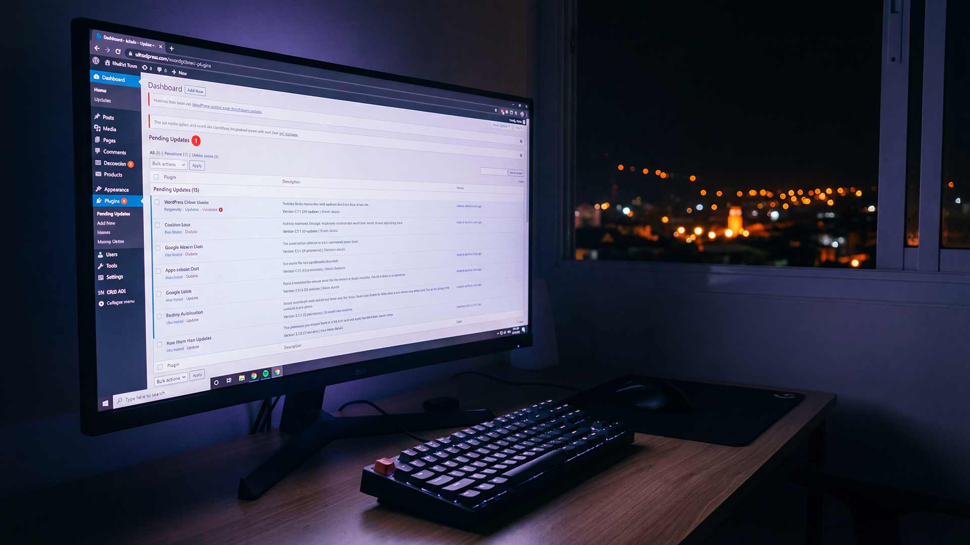 WordPress dashboard showing pending updates at night